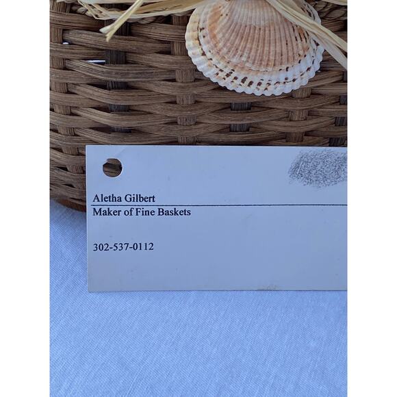 Handmade Basket w Handle Artist Aletha Gilbert Rattan Sea Grass (Bow & Shell EUC - Picture 2 of 12